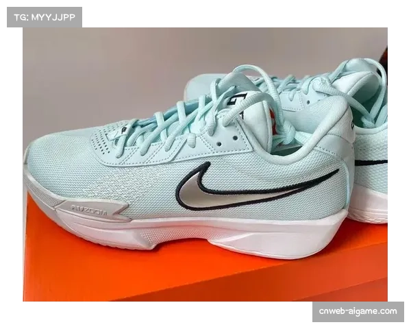 商业合作：运动品牌推出新系列球鞋，强调急停变向以更好执行战术跑位